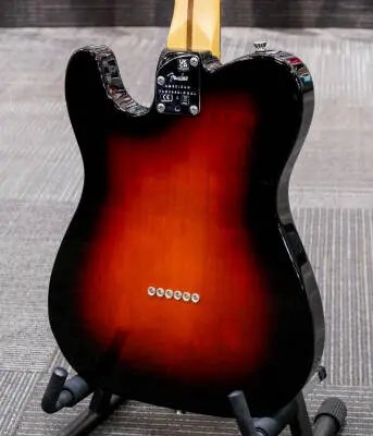 Fender - American Professional II Telecaster, Rosewood Fingerboard - 3-Colour Sunburst 2